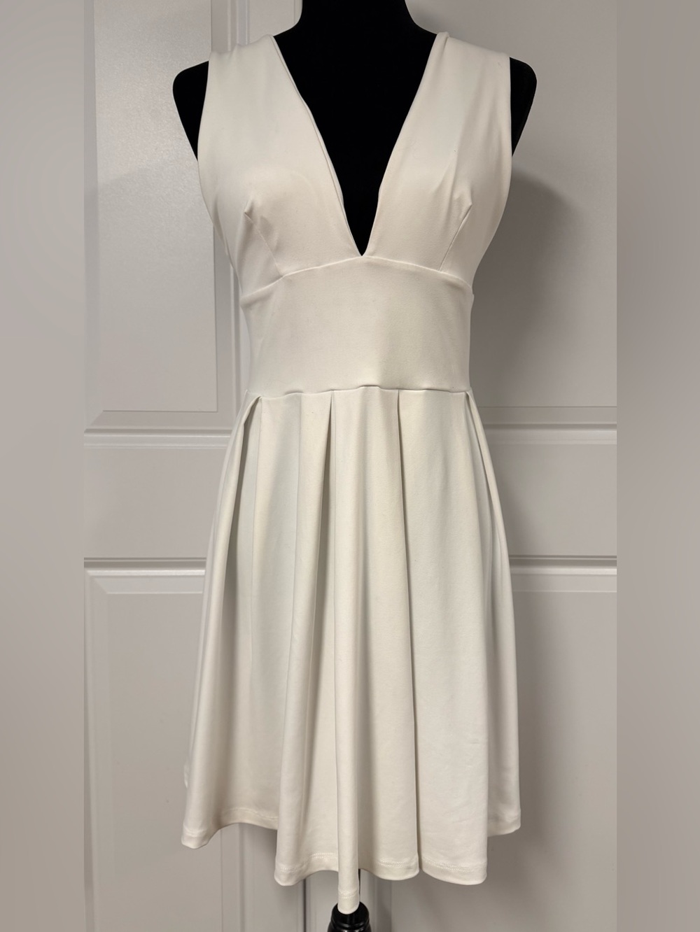 Susan Monaco White Deep V-Neck Neck